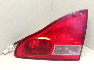 фонарь крышки багажника правый Toyota Avensis Verso 1 поколение 2003, 2.0 л., дизель, МКПП, минивэн, 8158144070