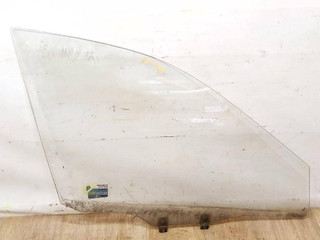 стекло двери передней правой Nissan Sunny Y10 1998, красный