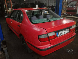 Nissan Primera P11