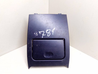 пепельница Peugeot 406 1 поколение 1996, 2.1 л., TD, P8C (XUD11BTE), дизель, 5МКПП, зелёный, седан, передний привод, 9618086877