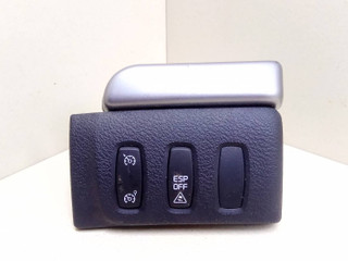 кнопка ASC / ESP Renault Laguna 2 поколение [рестайлинг] 2006, 1.9 л., дизель, 6МКПП, красная, хетчбэк 5 дв., передний привод, 8200025895