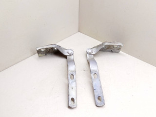 петля капота Volkswagen Golf 3 поколение 1995, 1H0823301, 1H0823302