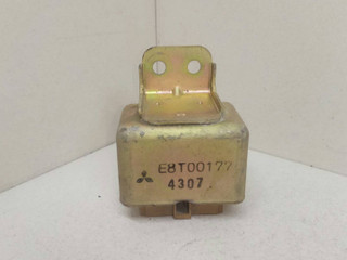 реле бензонасоса Mitsubishi Space Wagon 3 поколение (Typ N50) 2000, бензин, E8T00177, 4307