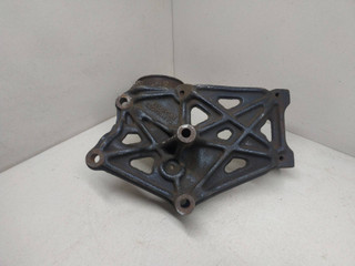 кронштейн компрессора кондиционера Mitsubishi Eclipse 3G 2003, MR315013