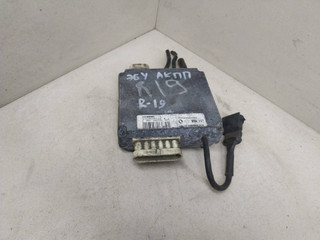 блок управления АКПП Renault 19 2 поколение 1999, 1.6 л., бензин, S103010137B, 7700858900, 440017039