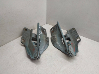 петля капота Nissan Almera Tino V10 2001