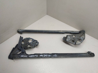 петля капота Mercedes-Benz E-Класс W210/S210 1998, универсал