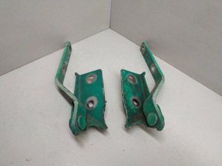 петля капота Volkswagen Polo 3 поколение 1996, 6N0823301, 6N0823302