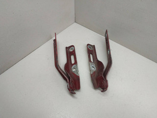 петля капота SEAT Cordoba 1 поколение 1998