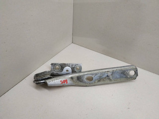 петля капота левая Volkswagen Passat B5 1998, 3B0823301A