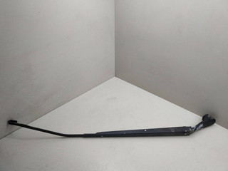 щеткодержатель (поводок стеклоочистителя, дворник) Hyundai Getz 1 поколение 2003