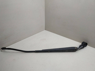 щеткодержатель (поводок стеклоочистителя, дворник) Hyundai Getz 1 поколение 2003