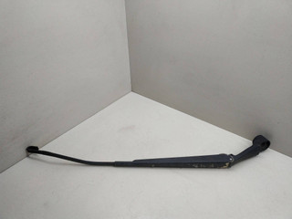 щеткодержатель (поводок стеклоочистителя, дворник) Hyundai Getz 1 поколение 2003