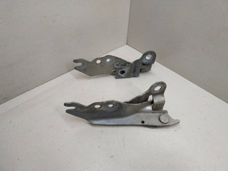 петля капота Ford Maverick 2 поколение TM1 2002