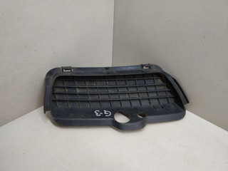 заглушка (решетка) в бампер Volkswagen Golf 3 поколение 1995, 1H6853665
