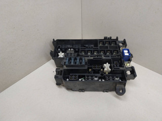 блок предохранителей Mazda Xedos 6 1 поколение 1995, 2.0 л., бензин, 7124-8948