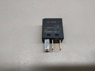 реле (прочие) Mitsubishi 3000 GT 2 поколение 1995, MB953382, V23075, TYCO-E1001-X1