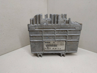 блок управления двигателем Volkswagen Golf 3 поколение 1995, 1.8 л., бензин, BOSCH, 1H0907311N, 0261203705706