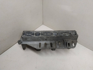 кронштейн (крепление) впускного коллектора Renault Laguna 1 поколение [рестайлинг] B568 2000, 1.6 л., i, K4M 720, бензин, 5МКПП, серый, хетчбэк 5 дв., передний привод, 7700110112