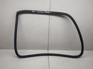 уплотнительная резинка задней правой Citroen Saxo 1 поколение S0 1998, 1.0 л., i, CDY (TU9M), бензин, 5МКПП, красный, хетчбэк 3 дв., передний привод, 857266
