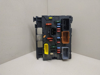 Блок управления BCM (Body Control Module) Peugeot 1007 1 поколение 2007, 1.6 л., HDi, 9HZ (DV6TED4), дизель, 5МКПП, серебристый, хетчбэк 3 дв., передний привод, 9664055480