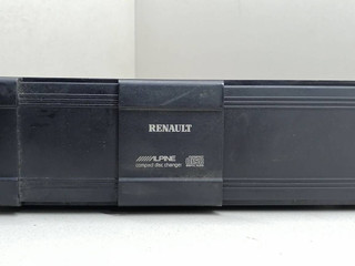 CD-чейнджер Renault Espace 4 поколение 2006, 1.9 л., DCi, F9Q 820, дизель, 6МКПП, белый, минивэн, передний привод, 8200207100, AL050242023