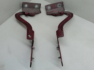 петля капота Renault Modus 1 поколение JP0J 2004, 1.4 л., i, K4J 770, бензин, 5МКПП, красный, хетчбэк 5 дв., передний привод, 654010421R, 654009930R