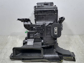 корпус отопителя (печки) Renault Modus 1 поколение JP0J 2004, 1.4 л., i, K4J 770, бензин, 5МКПП, красный, хетчбэк 5 дв., передний привод, 8200132876