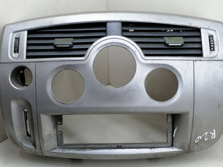 рамка под магнитолу Renault Scenic 2 поколение JM0G 2005, 1.9 л., DCi, F9Q 812, дизель, 6МКПП, серый, минивэн, передний привод, 8200140713, 8200140724, 8200140720, 8200233723