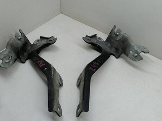 петля капота Renault Laguna 3 поколение BT0A 2009, 1.5 л., DCi, K9K 780, дизель, 6МКПП, серый, хетчбэк 5 дв., передний привод, 654000001R, 654010001R