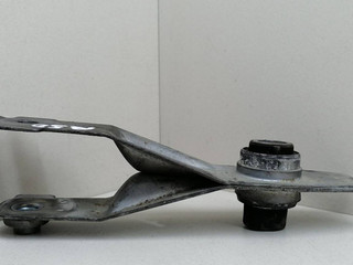 кронштейн двигателя Renault Laguna 2 поколение 2004, 1.9 л., DCi, F9Q 670, дизель, МКПП, салатовый, универсал, передний привод, 8200250743