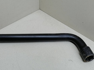 ключ колесный (балонный) Renault Scenic 2 поколение JM0G 2005, 1.9 л., DCi, F9Q 812, дизель, 6МКПП, серый, минивэн, передний привод, 8200548215