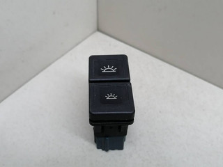 кнопка освещения панели приборов Citroen Xsara Picasso 1 поколение 2001, 2.0 л., HDi, RHY (DW10TD), дизель, 5МКПП, серебристый, минивэн, передний привод, 655421