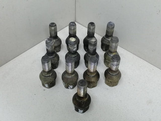 болт колесный Renault Megane 2 поколение BM0B 2003, 1.4 л., i, K4J 730, бензин, 5МКПП, серебристый, хетчбэк 5 дв., передний привод, 8200030702