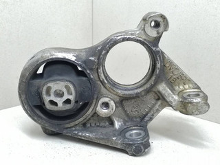 подушка крепления двигателя Citroen C4 Picasso 1 поколение 2008, 1.6 л., HDi, 9HZ (DV6TED4), дизель, 5МКПП, минивэн, передний привод, 81090780