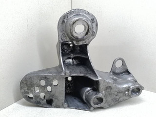 кронштейн двигателя Volkswagen Passat B5 3B5 1997, 1.9 л., TDi, AHU, дизель, 5МКПП, серебристый, седан, передний привод, 4B0199351A
