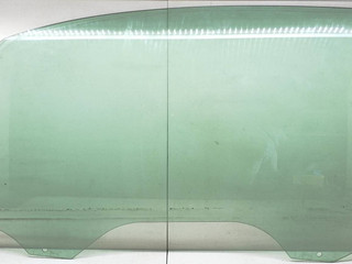 стекло двери передней левой Peugeot 1007 1 поколение 2007, 1.6 л., HDi, 9HZ (DV6TED4), дизель, 5МКПП, серебристый, хетчбэк 3 дв., передний привод, 9201E5