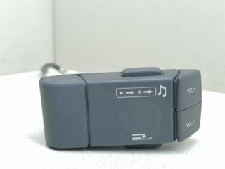 панель управления магнитолой Renault Laguna 1 поколение B568 1998, 1.6 л., i, K4M 720, бензин, 5МКПП, зелёный, хетчбэк 5 дв., передний привод, 7700426225, 34426001AB