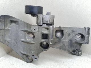 кронштейн генератора Renault Laguna 3 поколение BT0A 2009, 1.5 л., DCi, K9K 780, дизель, 6МКПП, серый, хетчбэк 5 дв., передний привод, 8200669494