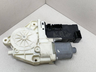 моторчик стеклоподъемника передний правый Peugeot 407 1 поколение 2006, 1.6 л., HDi, 9HY (DV6TED4), дизель, МКПП, серый, передний привод, 1137328127, 994421104