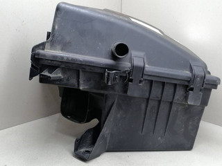 корпус воздушного фильтра Volvo S80 1 поколение 2000, 2.5 л., TD, D 5252 T, дизель, 5МКПП, серебристый, седан, передний привод, 8624782