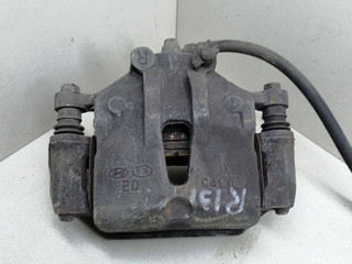 суппорт передний правый Hyundai i30 1 поколение 2010, 1.6 л., CRDi, дизель, 6МКПП, серебристый, хетчбэк 5 дв., передний привод, 581301H000
