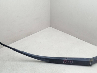щеткодержатель (поводок стеклоочистителя, дворник) Hyundai i30 1 поколение 2010, 1.6 л., CRDi, дизель, 6МКПП, серебристый, хетчбэк 5 дв., передний привод, 42001-123