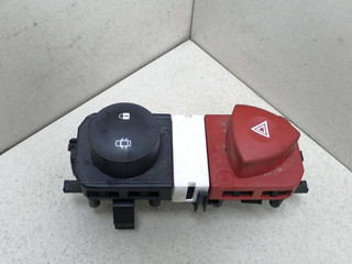 кнопка аварийной сигнализации Renault Scenic 2 поколение 2005, 1.9 л., дизель, МКПП, минивэн, 8200407415, 8200095493, 8200109723, 8200107808, 88040001, 88040002, 8200407416, 88040009, 88040010