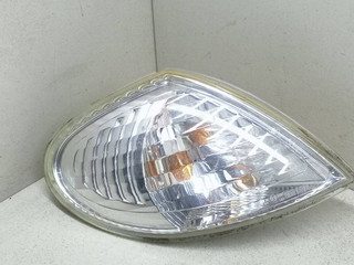 поворотник правый Nissan Almera N16 2000, 2.2 л., DTi, YD22DDT, дизель, 5МКПП, серебристый, хетчбэк 5 дв., передний привод, 89004842, 26130BM415