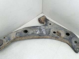 рычаг передний правый Toyota Corolla 7 поколение (E100) 1996