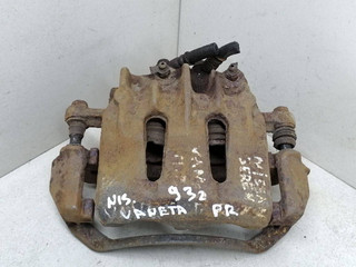 суппорт передний правый Nissan Vanette C22 1993