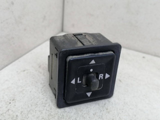 джойстик регулировки зеркал Mitsubishi Lancer 6 поколение CB4A 1993, 1.6 л., i, 4G92 (SOHC 16V), бензин, 5МКПП, синий, седан, передний привод, MB561810