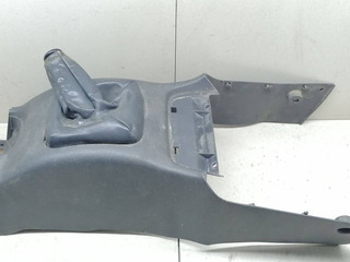 консоль салона Mitsubishi Lancer 6 поколение CB4A 1993, 1.6 л., i, 4G92 (SOHC 16V), бензин, 5МКПП, синий, седан, передний привод, MB898842