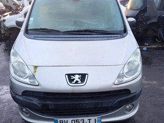 Peugeot 1007 1 поколение